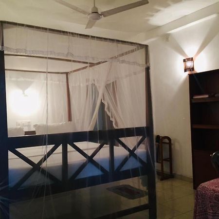 Ameesha Guesthouse Unawatuna Esterno foto