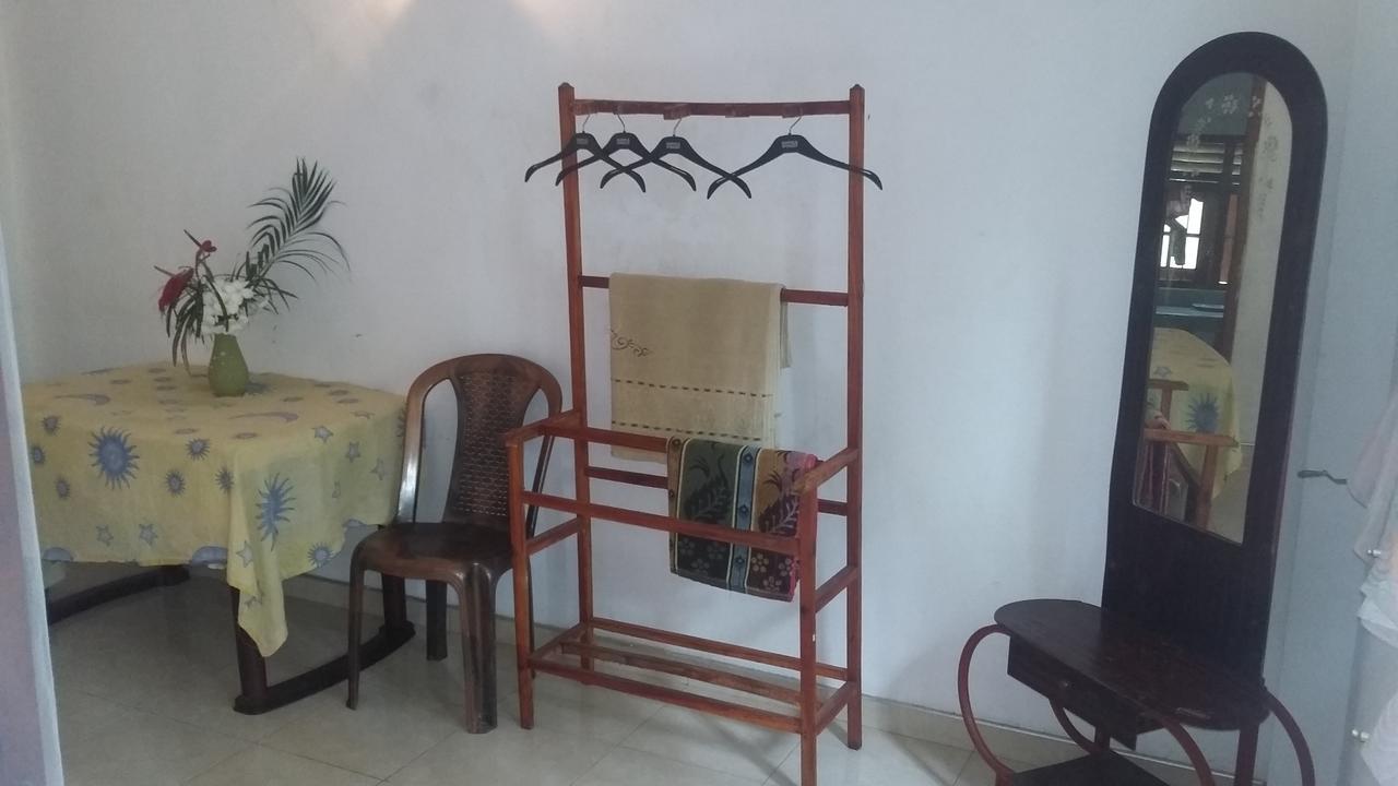 Ameesha Guesthouse Unawatuna Esterno foto