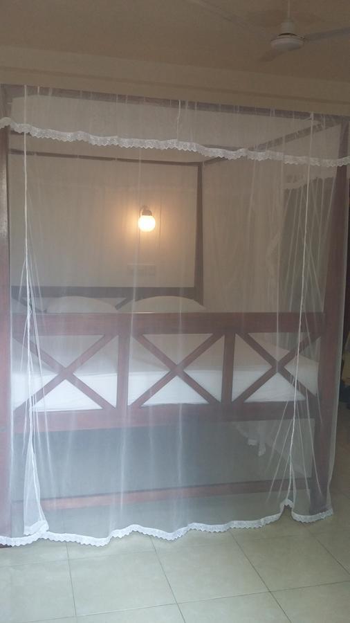 Ameesha Guesthouse Unawatuna Esterno foto