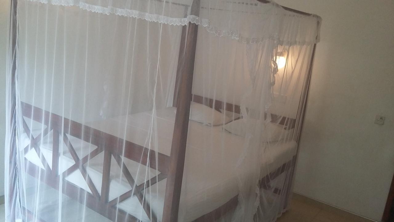 Ameesha Guesthouse Unawatuna Esterno foto