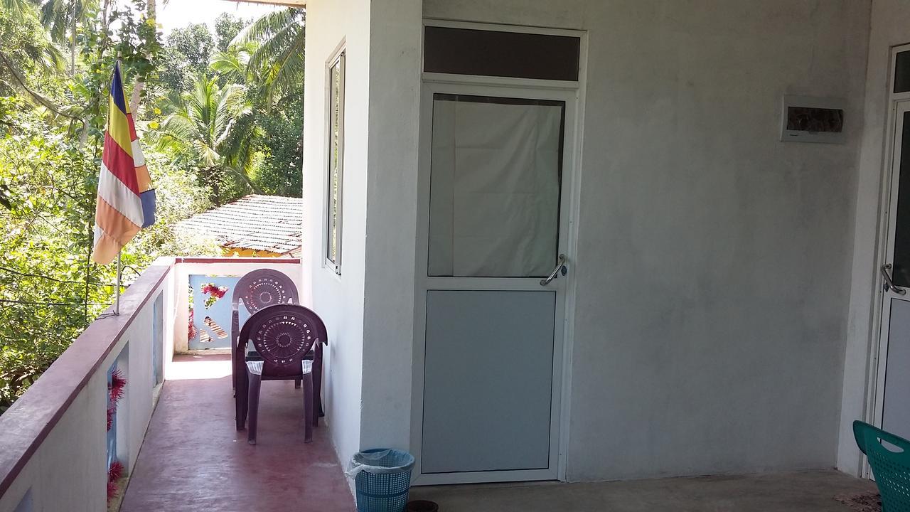 Ameesha Guesthouse Unawatuna Esterno foto