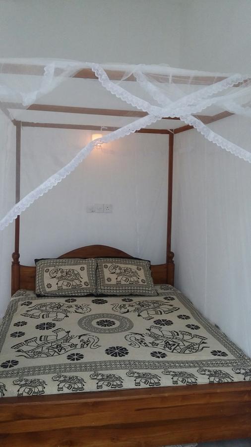 Ameesha Guesthouse Unawatuna Esterno foto