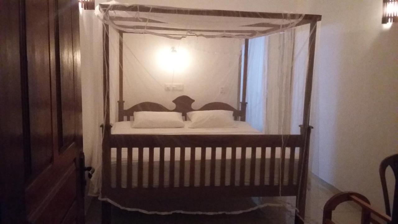 Ameesha Guesthouse Unawatuna Esterno foto